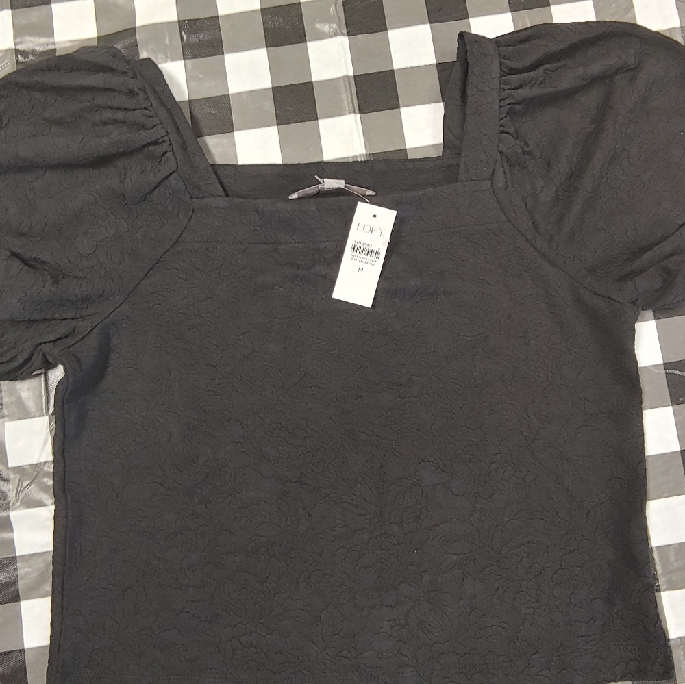 LOFT Medium Puff Sleeve Crinkle Black Cropped Top